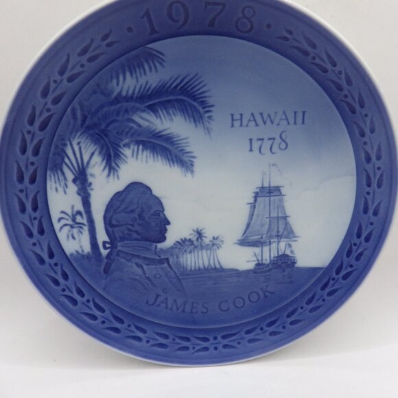 Royal Copenhagen Collector Plate/ Hawaii/ Blue and White/ Denmark - Picture 1 of 6